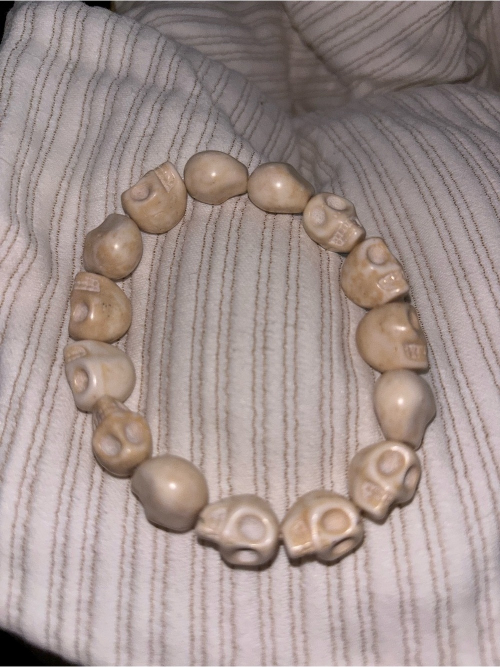 Beige Skull Bead Stretch Bracelet - Unbranded
